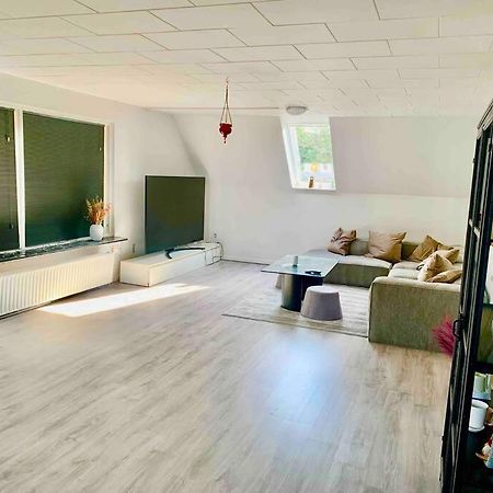 Big Villa In Stege Near Mons Klint With Trampolin Exterior photo