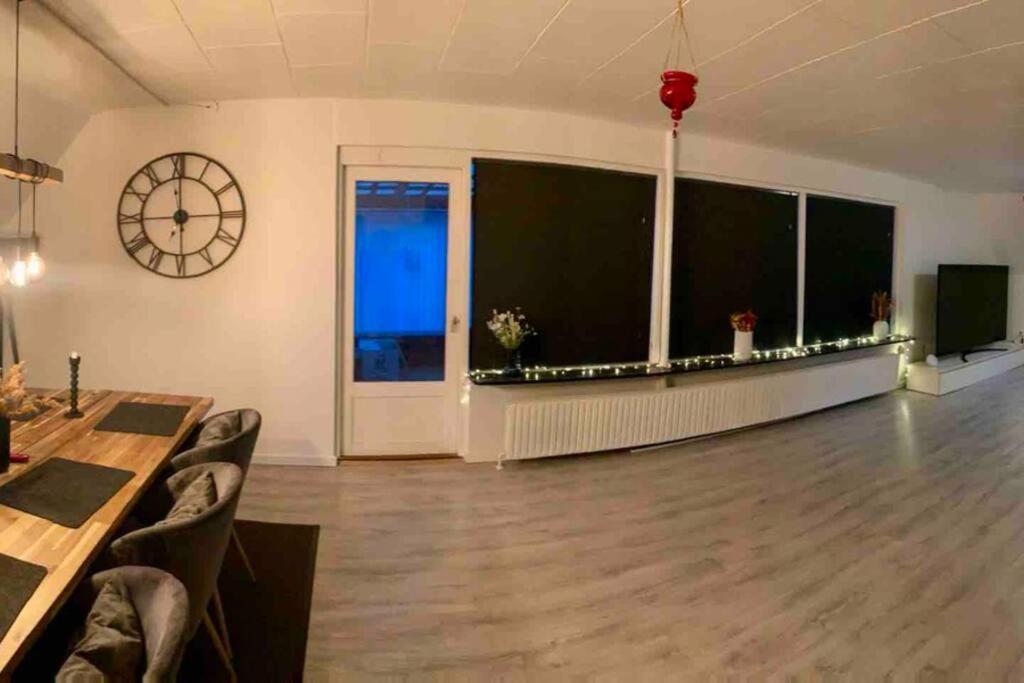 Big Villa In Stege Near Mons Klint With Trampolin Exterior photo